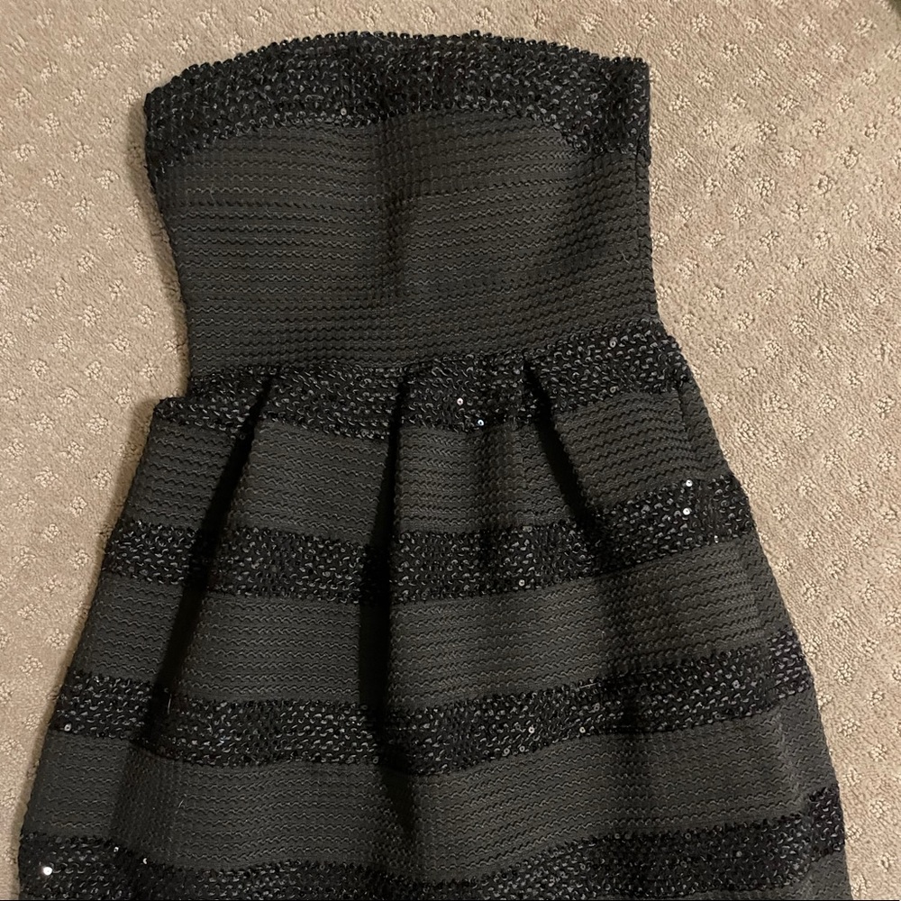 Juniors cocktail dress brand dee Elle